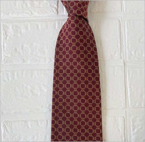 シルク100％　オリジナルネクタイ（MCチェーン×ボルドー）